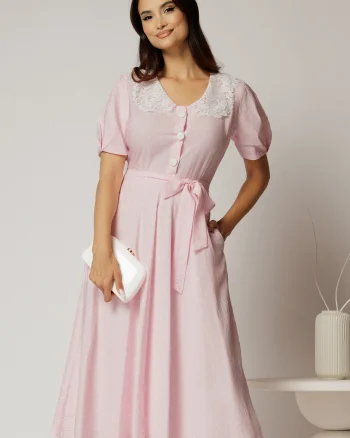 Rochie midi roz cu buline de zi si guler brodat