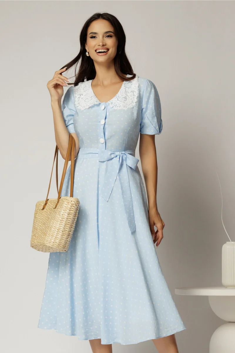 Rochie midi bleu cu buline de zi si guler brodat