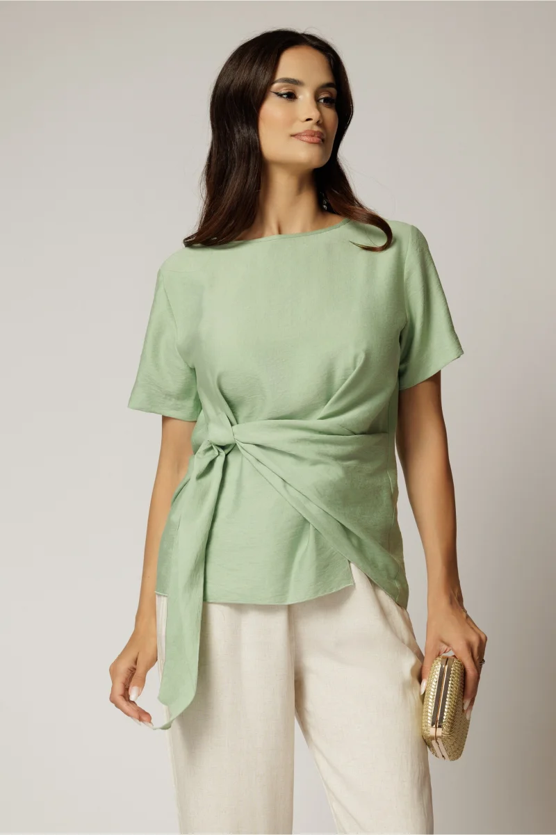 Bluza verde fistic din viscoza cu nod in talie si croi lejer si maneci scurte