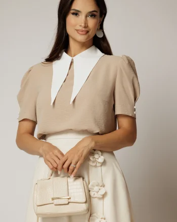 Bluza DY Fashion bej cu guler ascutit si maneci scurte cu nasturi