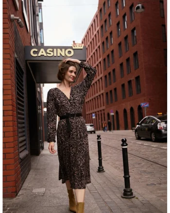 Rochie midi  trapez, brun-negru,