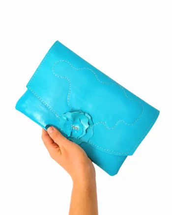 Plic handmade din piele naturala baby blue, cu trandafir
