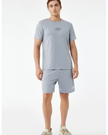 Tricou cu decolteu la baza gatului si imprimeu text, Gri cenusiu
