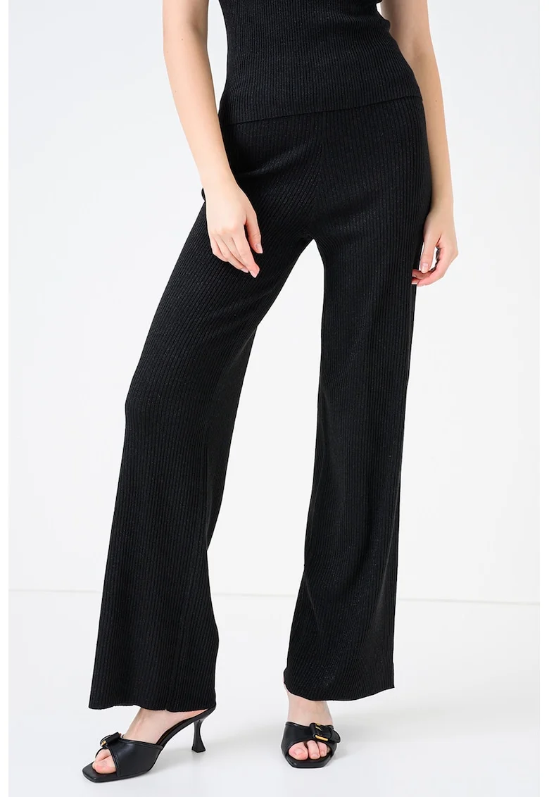 Pantaloni cu croiala dreapta si model uni, Negru