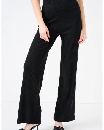 Pantaloni cu croiala dreapta si model uni, Negru