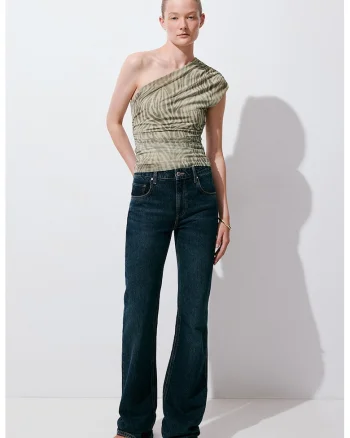 Bluza cu decolteu pe un umar si model animal print, Maro taupe inchis/Bej