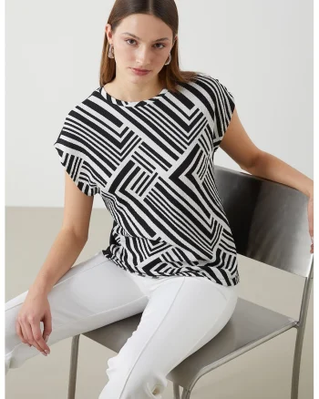 Tricou cu imprimeu frontal si decolteu la baza gatului, Negru/Alb optic