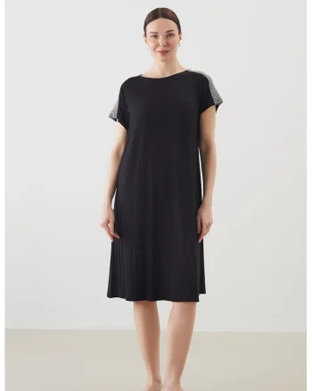 Rochie-tricou cu cusaturi decorative, Negru