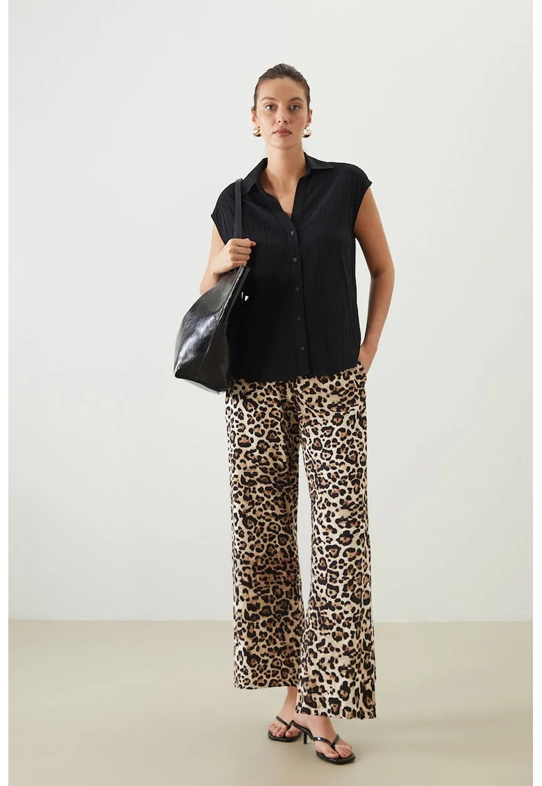 Pantaloni cu animal print, Bej deschis/Maro pamantiu