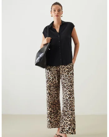 Pantaloni cu animal print, Bej deschis/Maro pamantiu