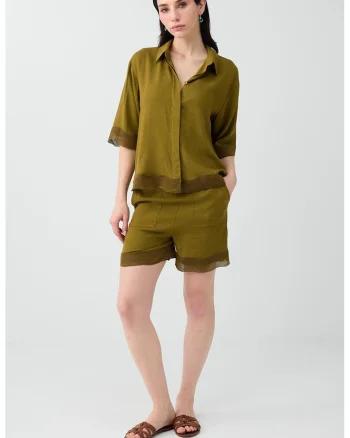 Pantaloni scurti din amestec de in cu terminatie valurita, Verde masliniu