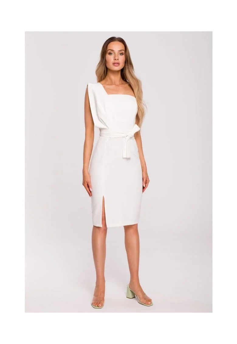 Rochie cambrata pe un umar,