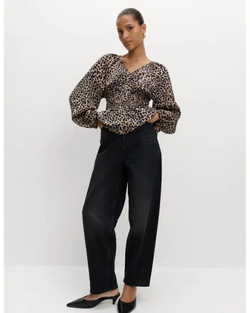 Bluza cu decolteu in V si animal print, Negru/Maro deschis