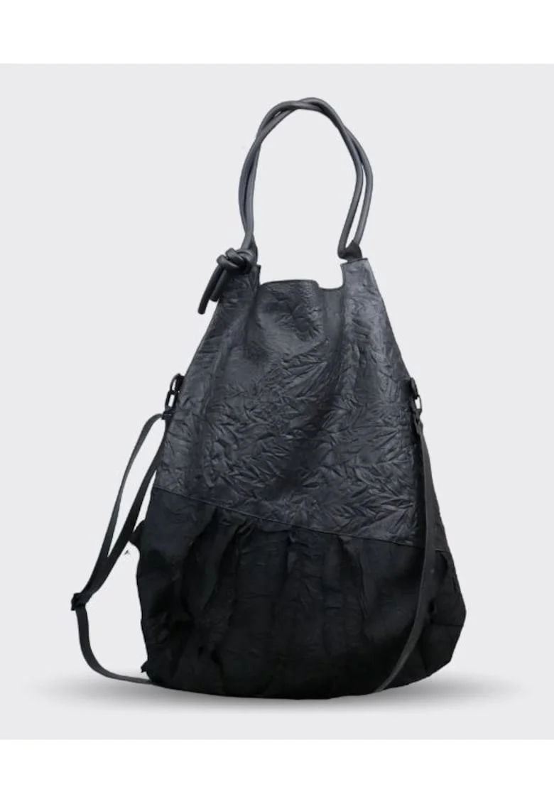 Poseta Dama Aurelia Nocturne, Negru