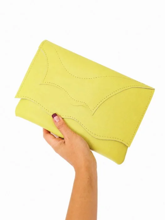 Plic galben handmade  din piele naturala