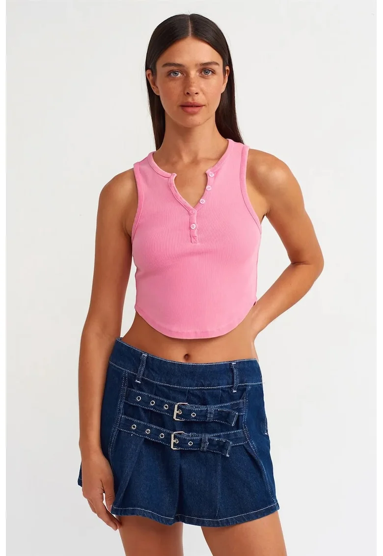 Bluza crop  slim fit, roz aprins, bumbac-elastan, fara maneci, cu nasturi,
