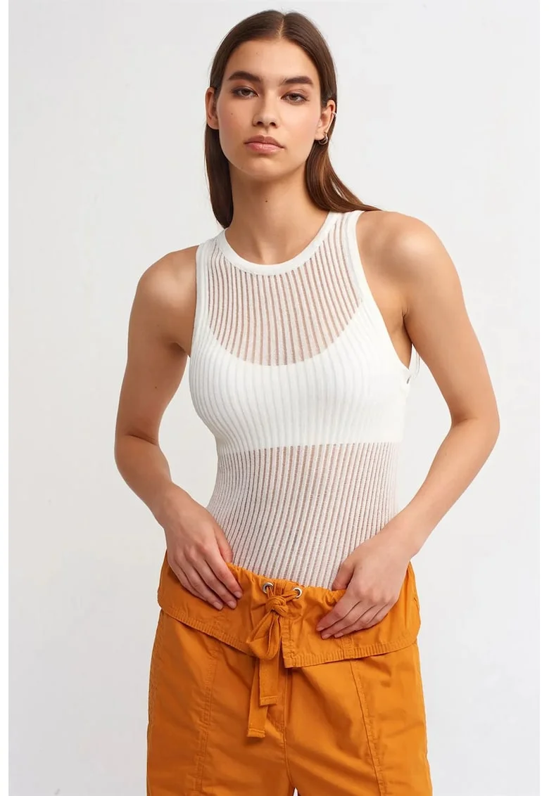 Bluza slim-fit,  fara maneci, alb, tricot cu nervuri, 89% viscoza, 11% poliamida,