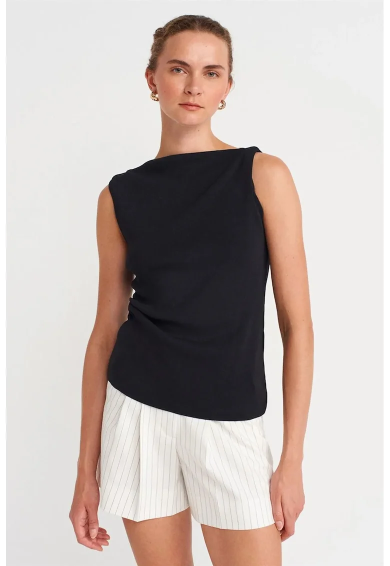 Bluza dama,  fara maneci, decolteu barcuta, negru, material subtire,