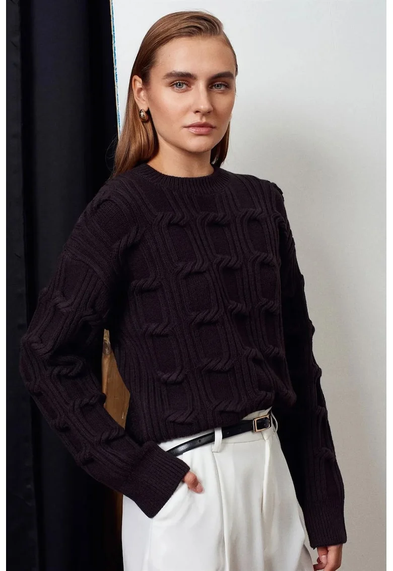 Pulover dama,  tricotat, cu guler rotund, negru, fara inchidere, maneci lungi, detalii reiate,