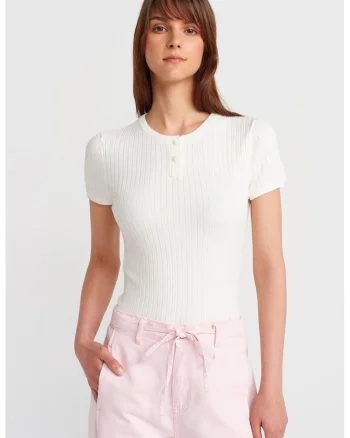 Bluza  slim, maneca scurta, alb, viscoza si poliamida,