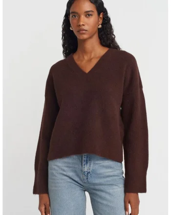 Pulover dama,  regular-fit, decolteu in V, maneci lungi, maro cafea, tricotat,