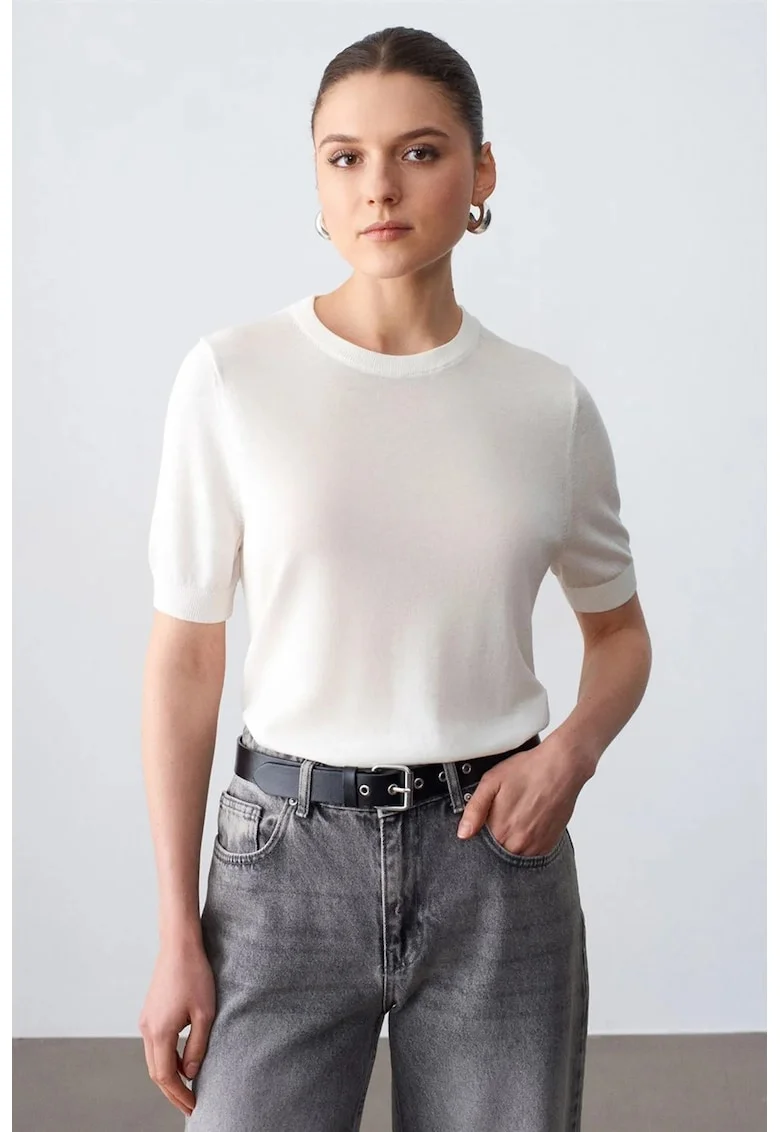 Bluza dama,  bluza cu guler rotund, maneca scurta, alb prafuit, casual,