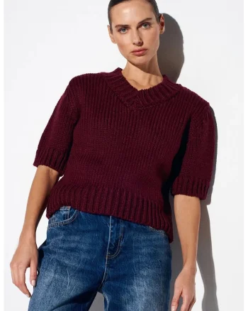 Pulover dama,  tricotat, decolteu in V, rosu burgund, acrilic si poliamida,