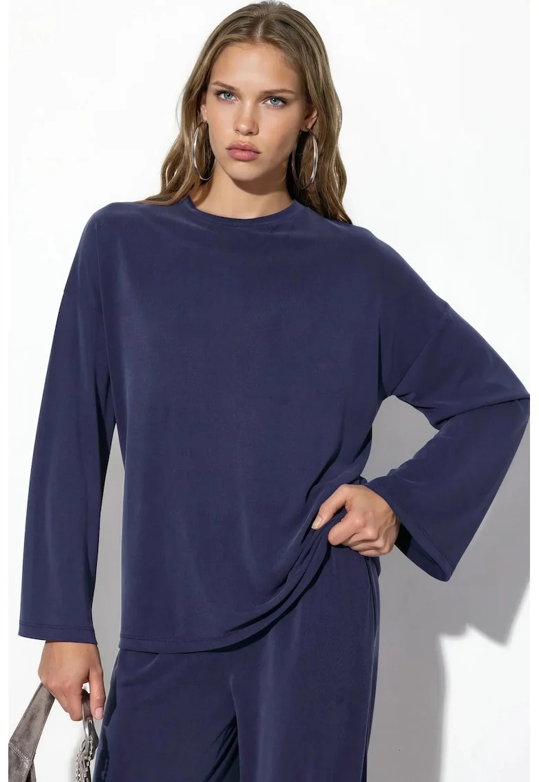 Bluza dama,  croiala lejera, maneca lunga, albastru marin, modal si poliester,