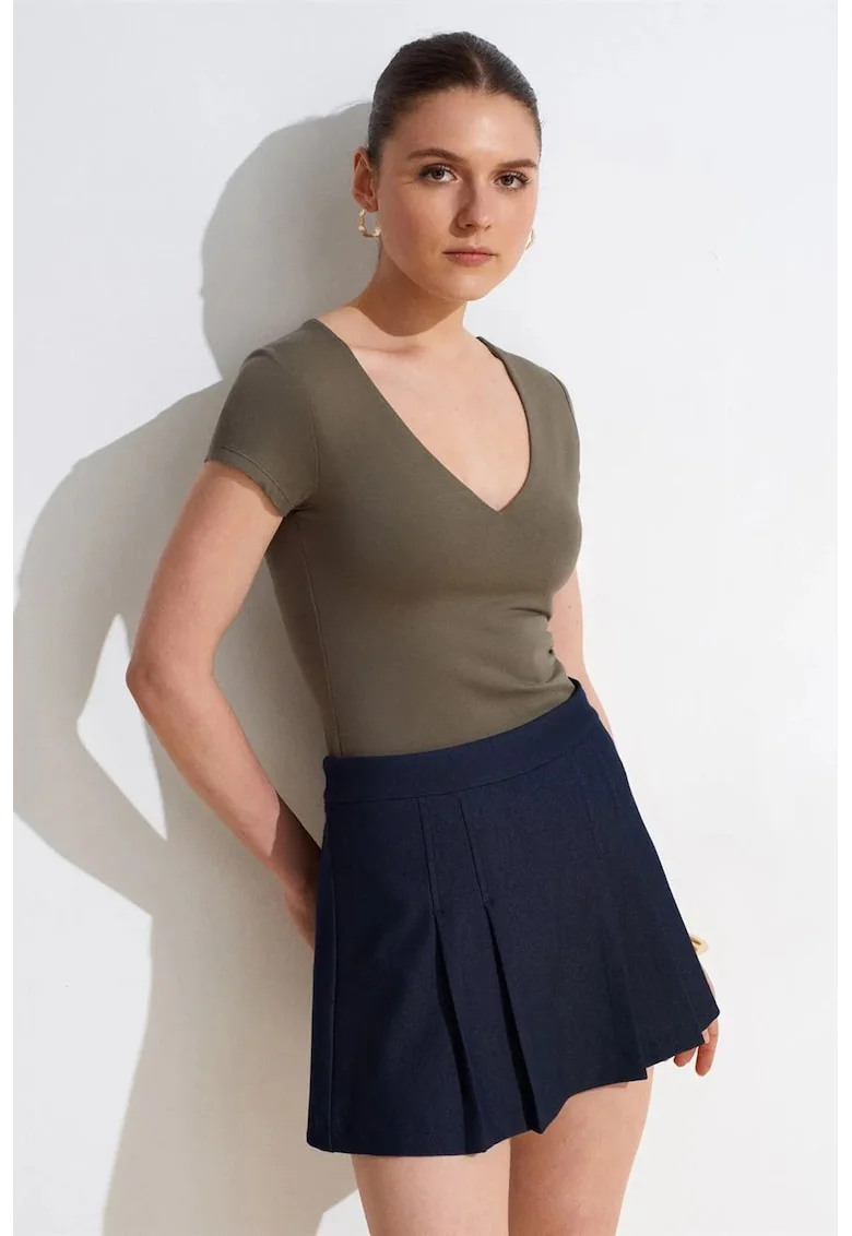Bluze, Femei, Bluza tricotata Slim Fit cu decolteu in V, Verde Kaki,