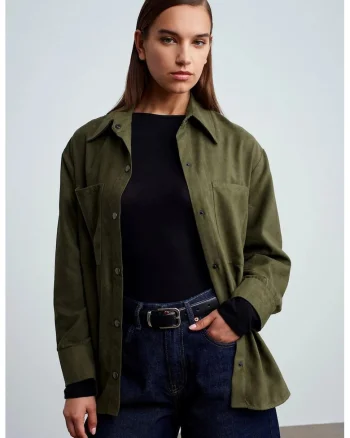 Camasa relaxata  din poliester cu aspect de piele intoarsa, verde kaki, maneci lungi, pentru femei