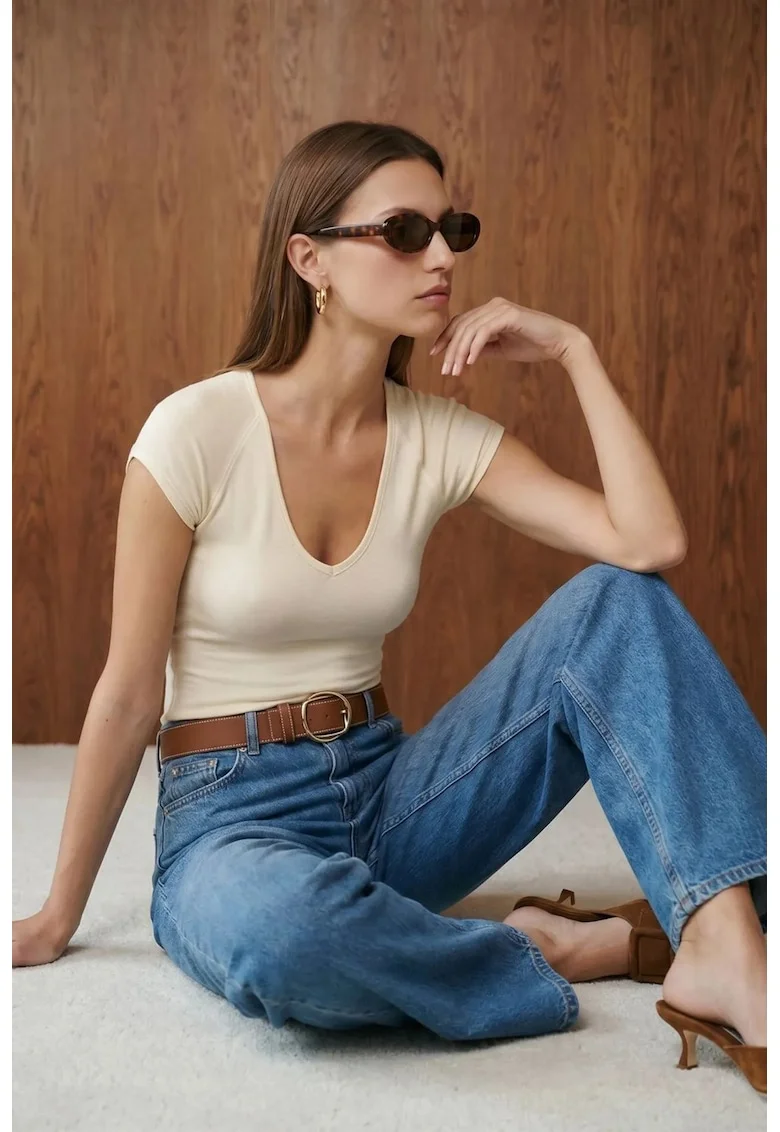 Bluza dama,  top scurt, elastic, crem, tricot din bumbac, modal si elastan