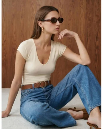 Bluza dama,  top scurt, elastic, crem, tricot din bumbac, modal si elastan