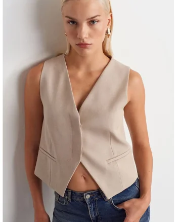 Vesta scurta,  casual, bej natural, poliester si viscoza