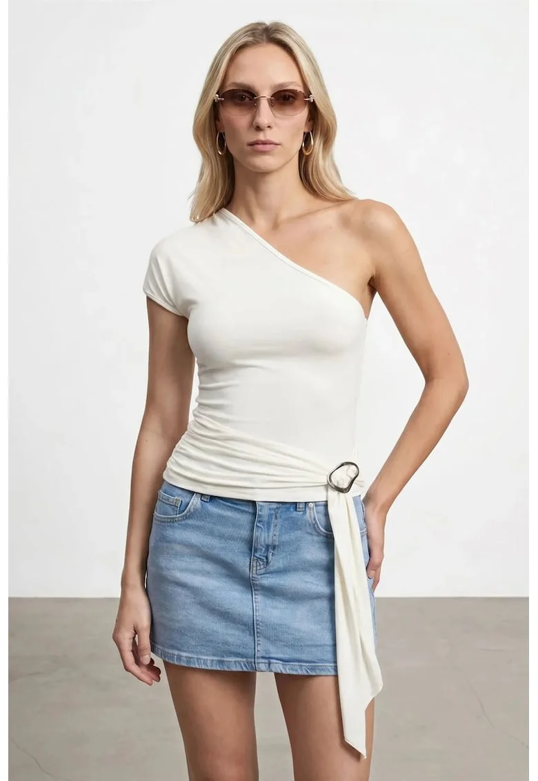 Bluza dama,  Slim Fit, umeri goi, alb prafuit, jerseu