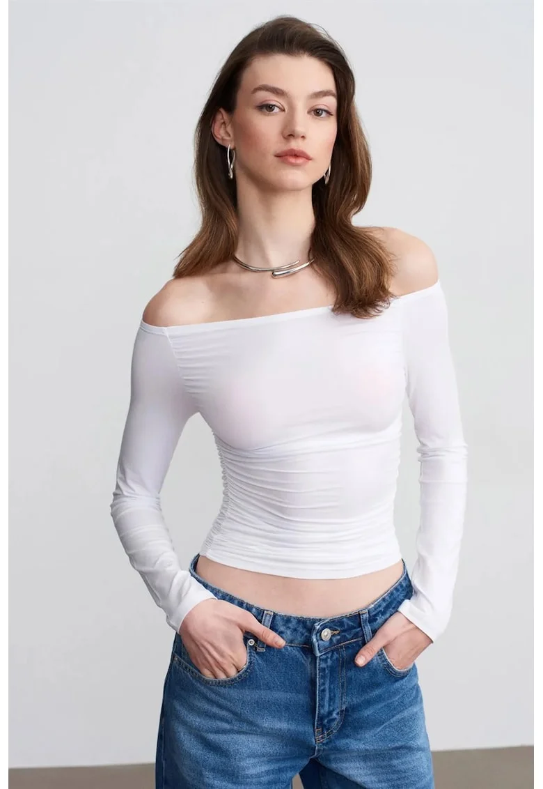 Bluza dama,  slim, alb, tricot subtire, umeri goi