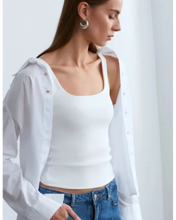 Bluza dama,  fara maneci, decolteu patrat, alb, material tricotat