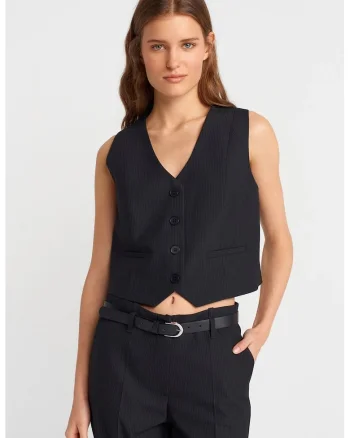 Vesta scurta,  decolteu in V, neagra, poliester-viscoza-elastan