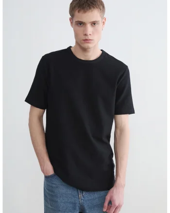 Tricou cu decolteu rotund, Negru