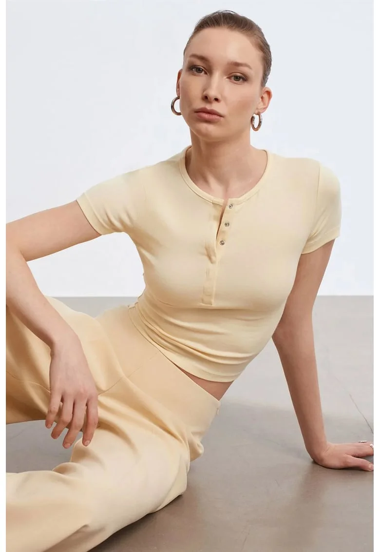 Bluze dama,  Slim Fit Crop, maneca scurta, crem natural, jerseu