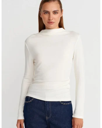 Bluze dama,  bluza cu guler semi-rulat, mulata, alb, cu nervuri