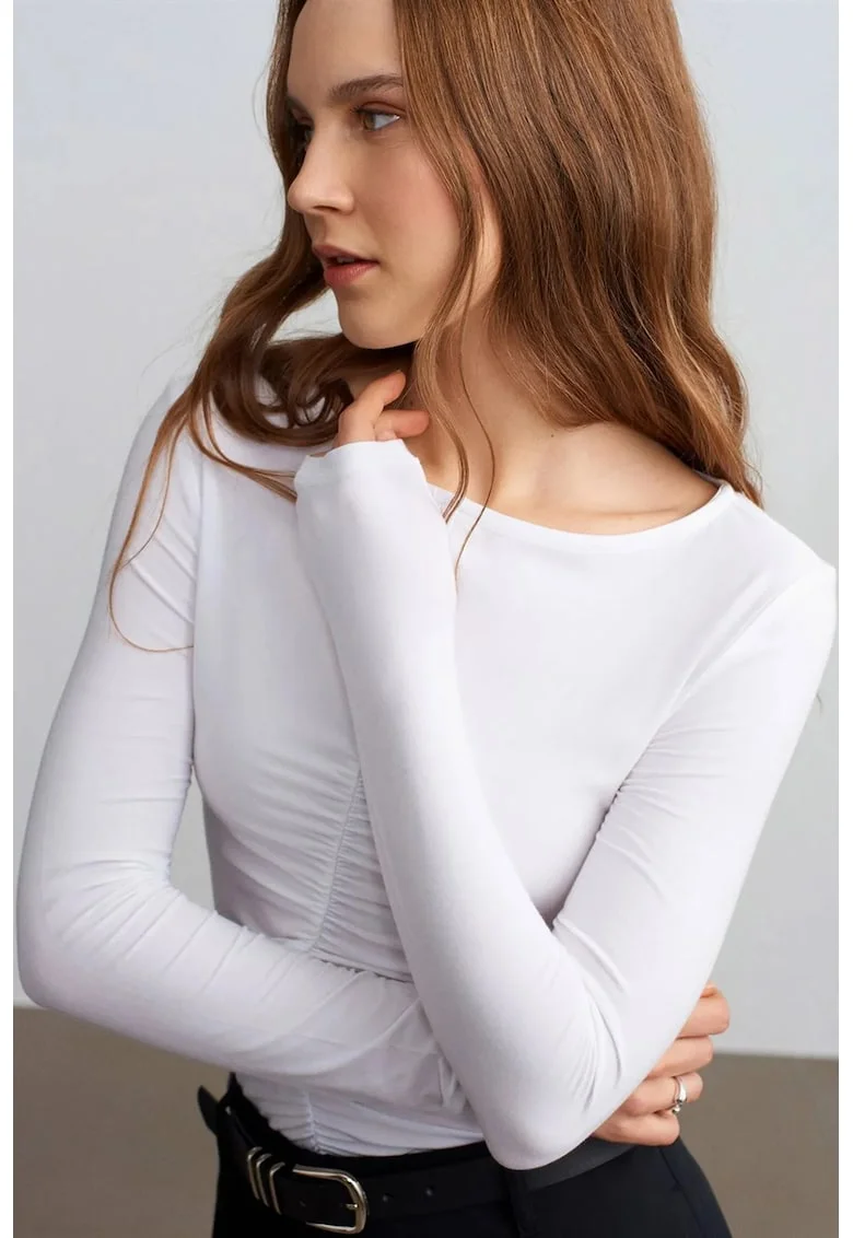 Bluza dama,  bluza cu maneca lunga, croiala slim fit, alb, drapaj