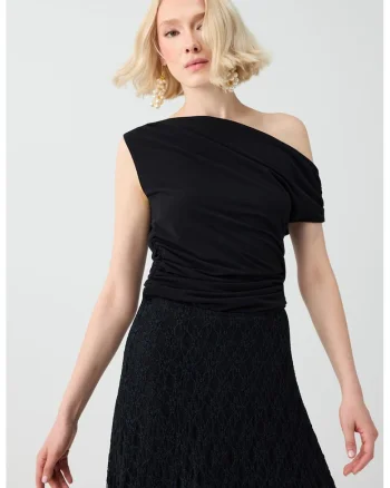 Bluza drapata cu decolteu asimetric, Negru