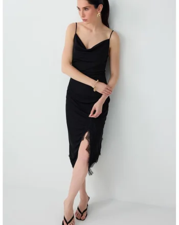 Rochie cu insertie din dantela si slit, Negru