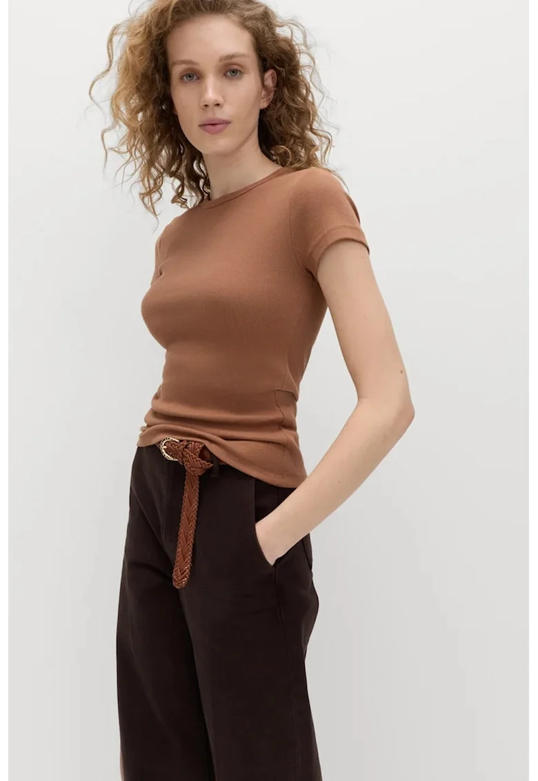 Tricou slim fit cu decolteu la baza gatului, Maro Siena