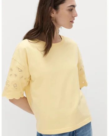 Tricou lejer cu maneci din dantela sangallo, Galben pastel