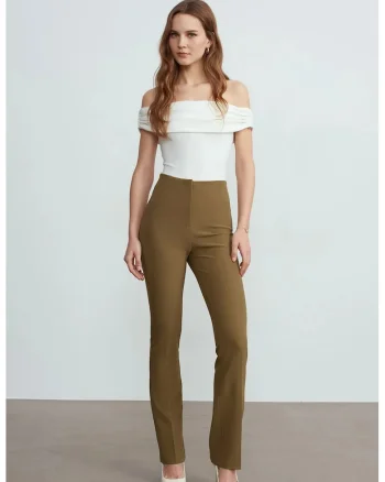 Pantaloni dama,  croiala dreapta, plisat, verde kaki, crep