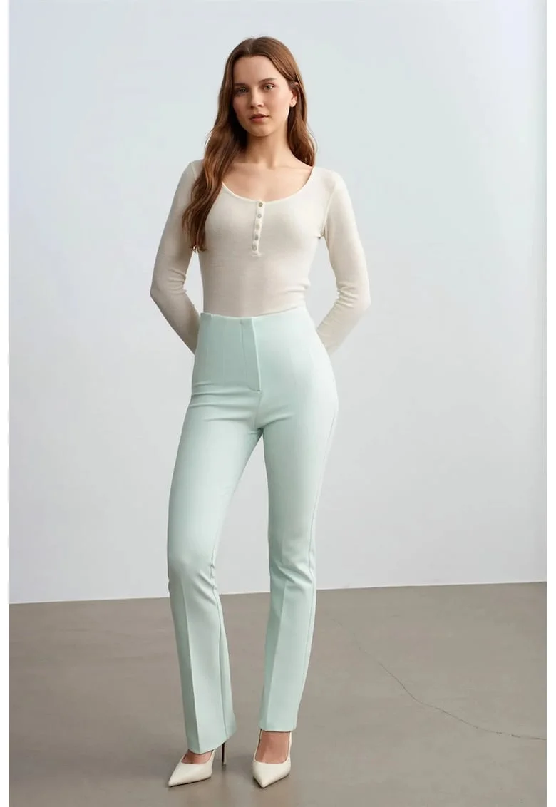 Pantaloni dama,  croiala dreapta, verde menta, crep