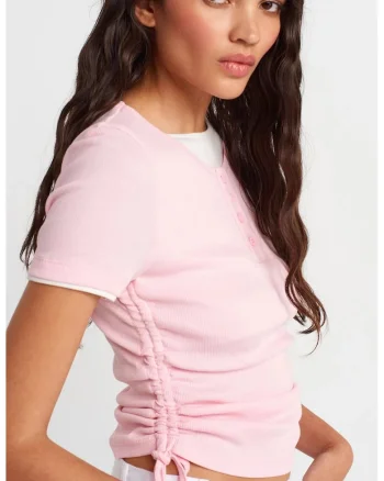 Tricou  slim fit, roz pudra, bumbac 100% cu detalii cu snur, pentru femei