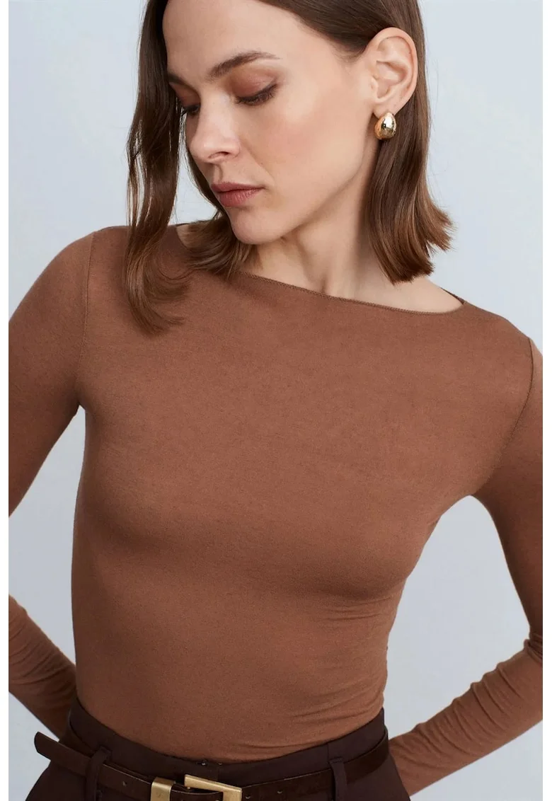 Bluze dama,  Bluza tricotata Slim Fit, elastic, maro nuc, maneca lunga