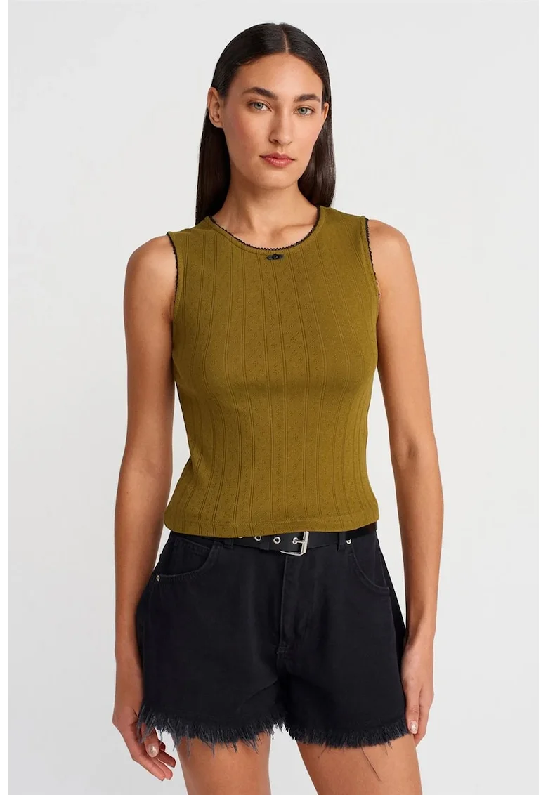Tricou dama,  vesta fara maneci, slim fit, verde kaki, 100% bumbac
